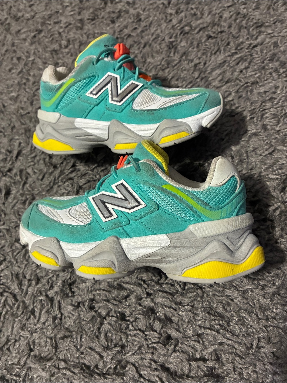 New balance 9060